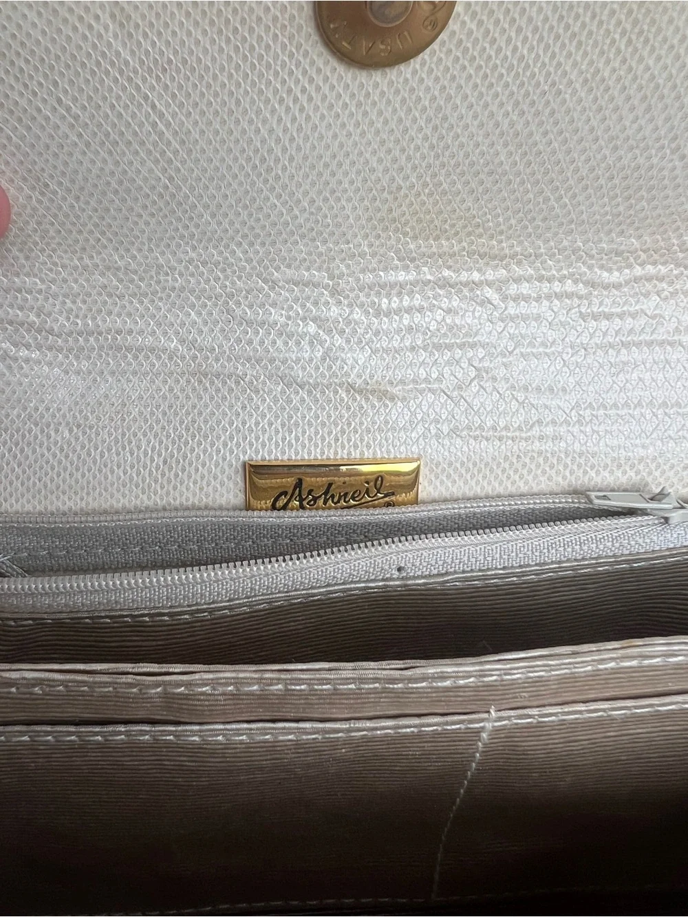 Vintage Ivory Snakeskin Embossed Leather Crossbody Clutch w/ Gold Jeweled Chain